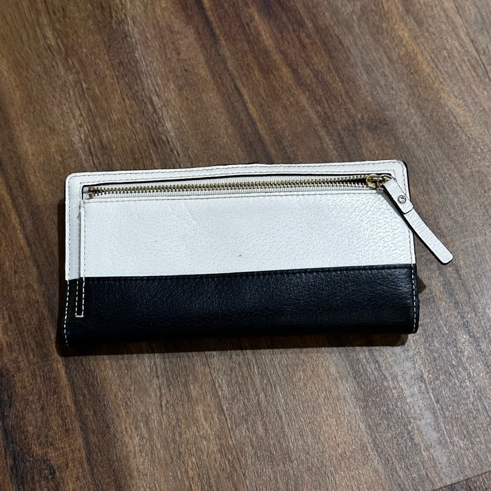 Kate Spade Two-Tone Black and Cream Wallet - Picture 5 of 7
